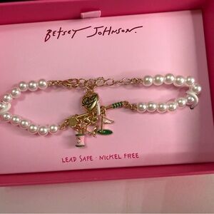 ⛳️Betsey Johnson Pearl Golf Charm Bracelet